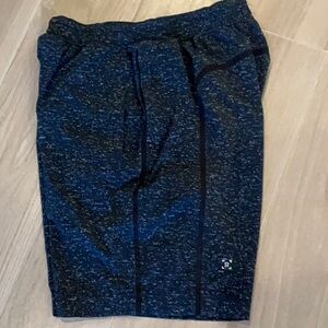 Lululemon men’s workout shorts small